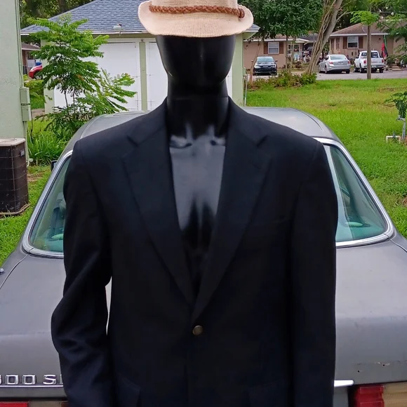 Stanley Blacker Men's (2) Button Luxury Blazer with Metallic Style Buttons - Picture 1 of 16